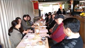 與會委員就會議主題熱烈討論