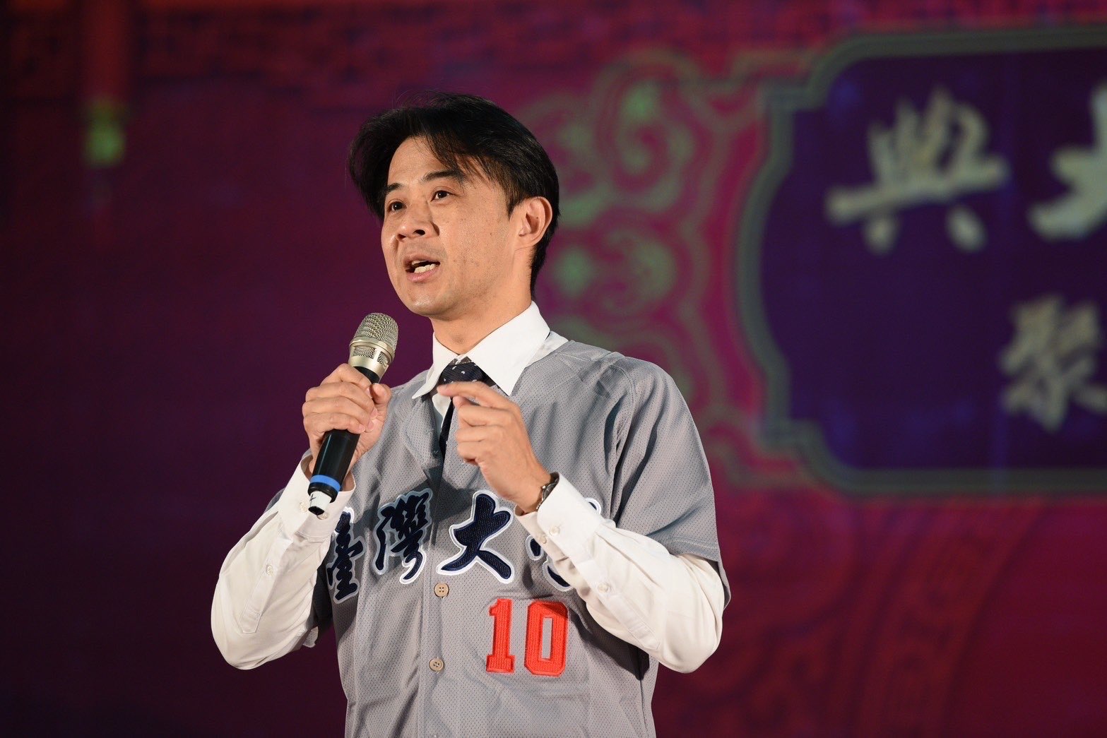 蔡科長致詞勉勵港澳及僑外生發揮棒球精神，團結合作、壯大臺灣