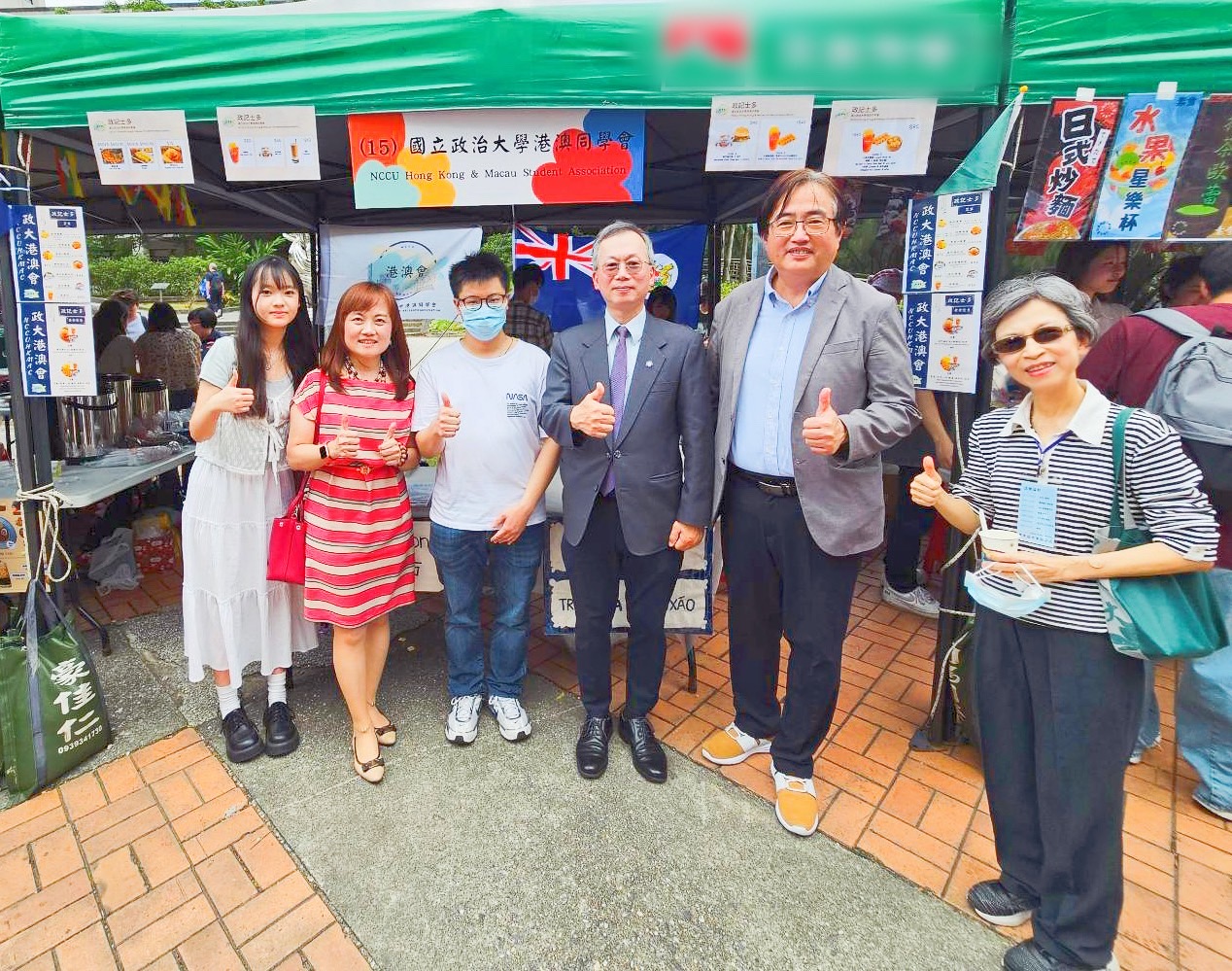 魏淑娟副處長(左2)、李蔡彥校長(左4)等人與港澳同學合影