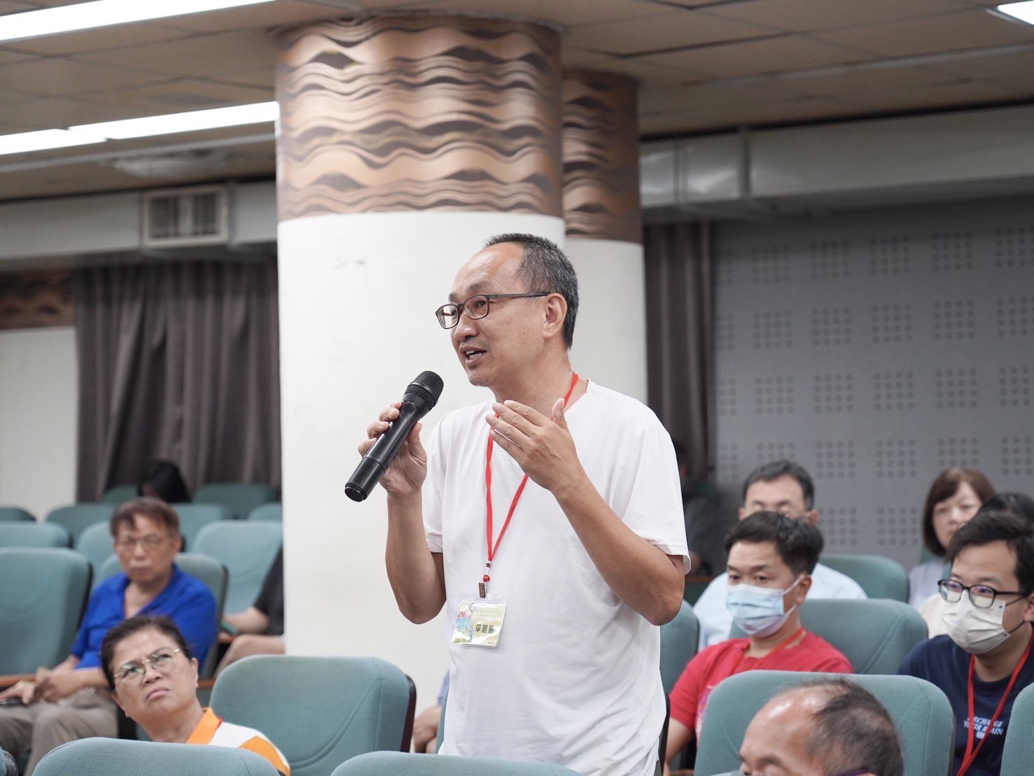 與會港澳人士現場提問