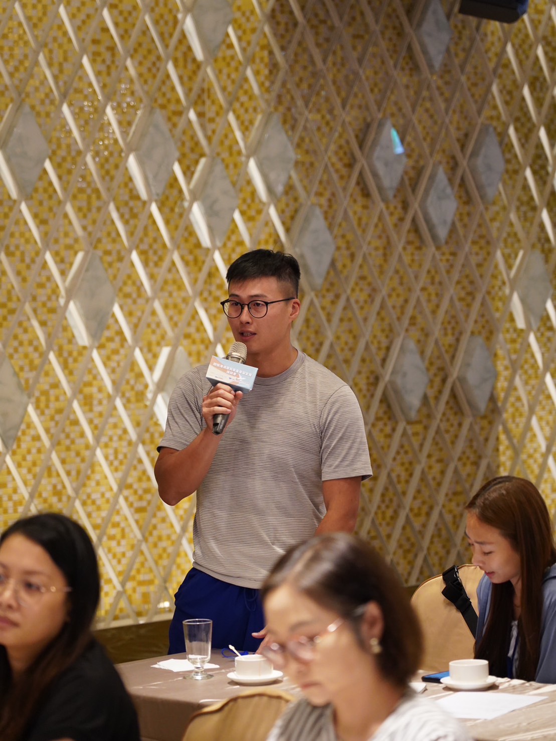 現場港人提問