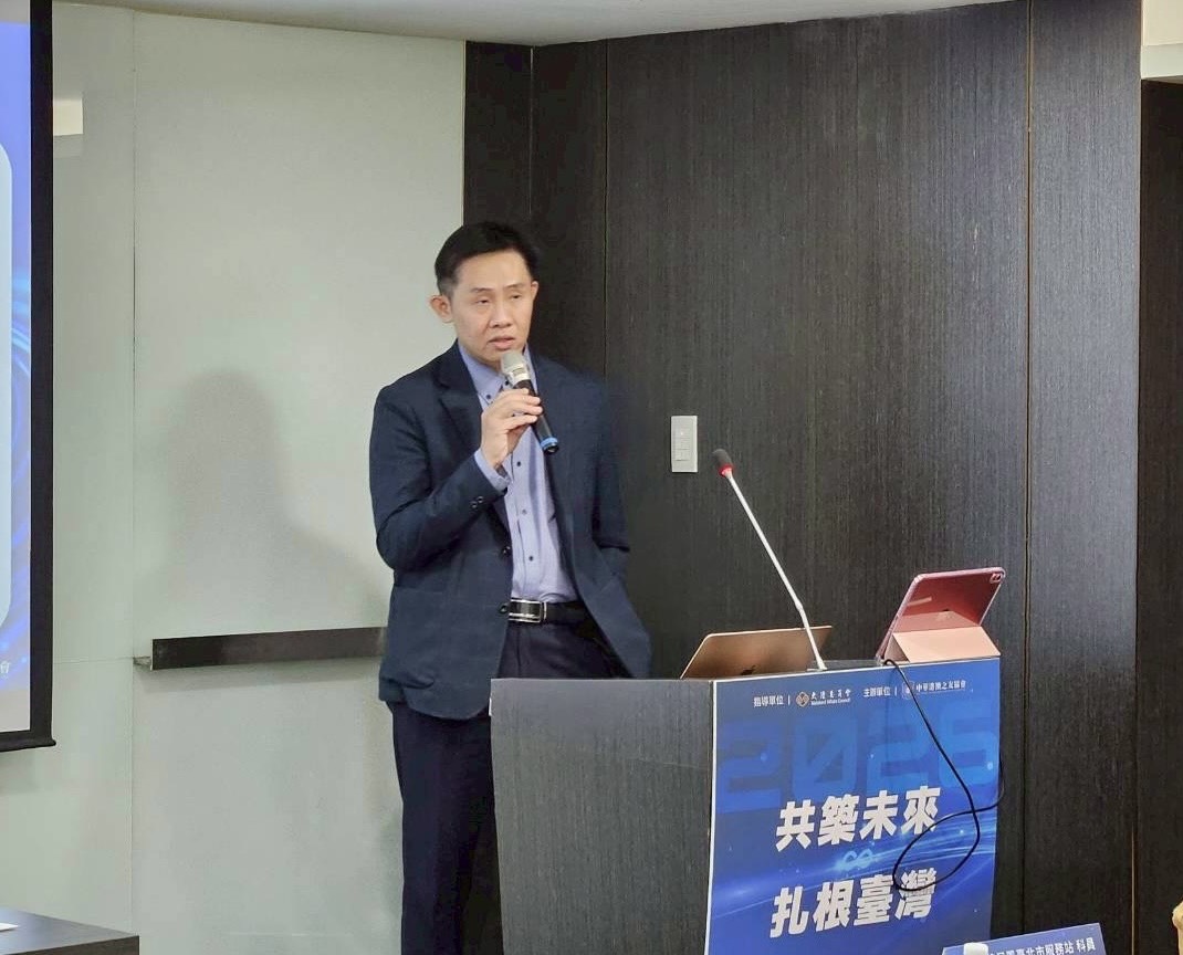 中華港澳之友協會會長張仕賢致詞