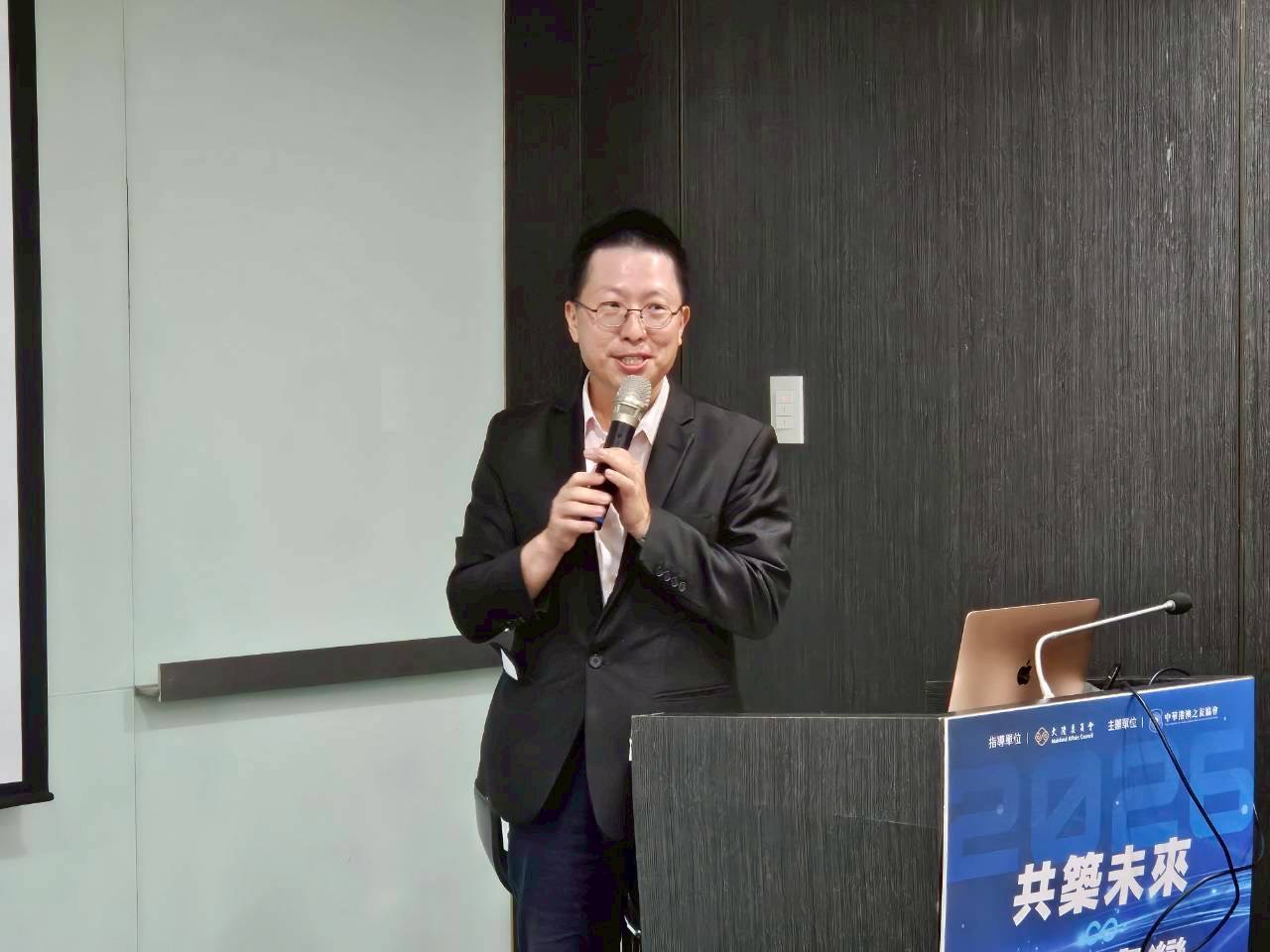 陳昌宏執行長鼓勵學生將AI視為提升效能工具，並轉化為個人優勢。