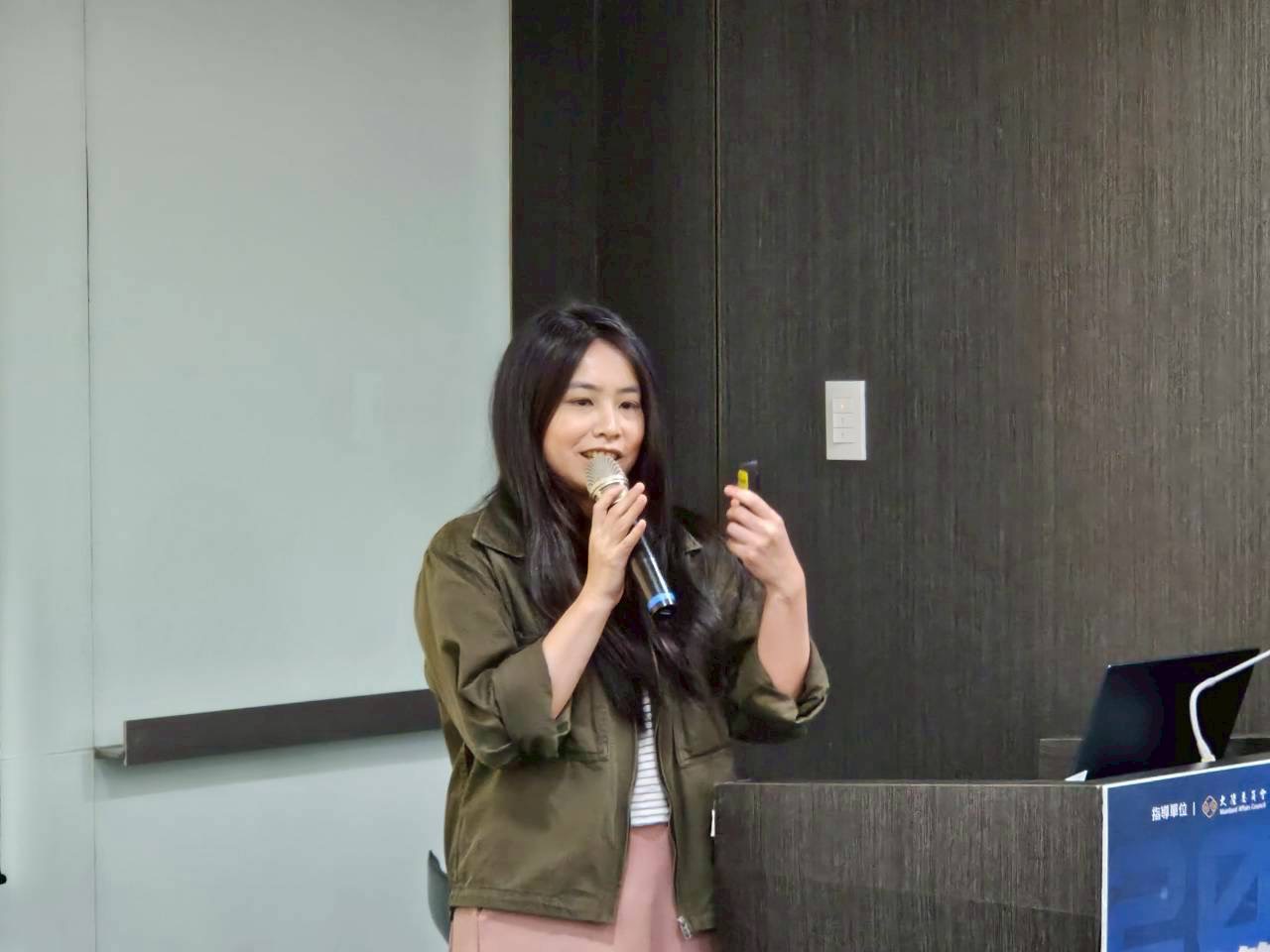 蘇朗欣作家講述自身申請藝術專業居留與評點制留台經驗