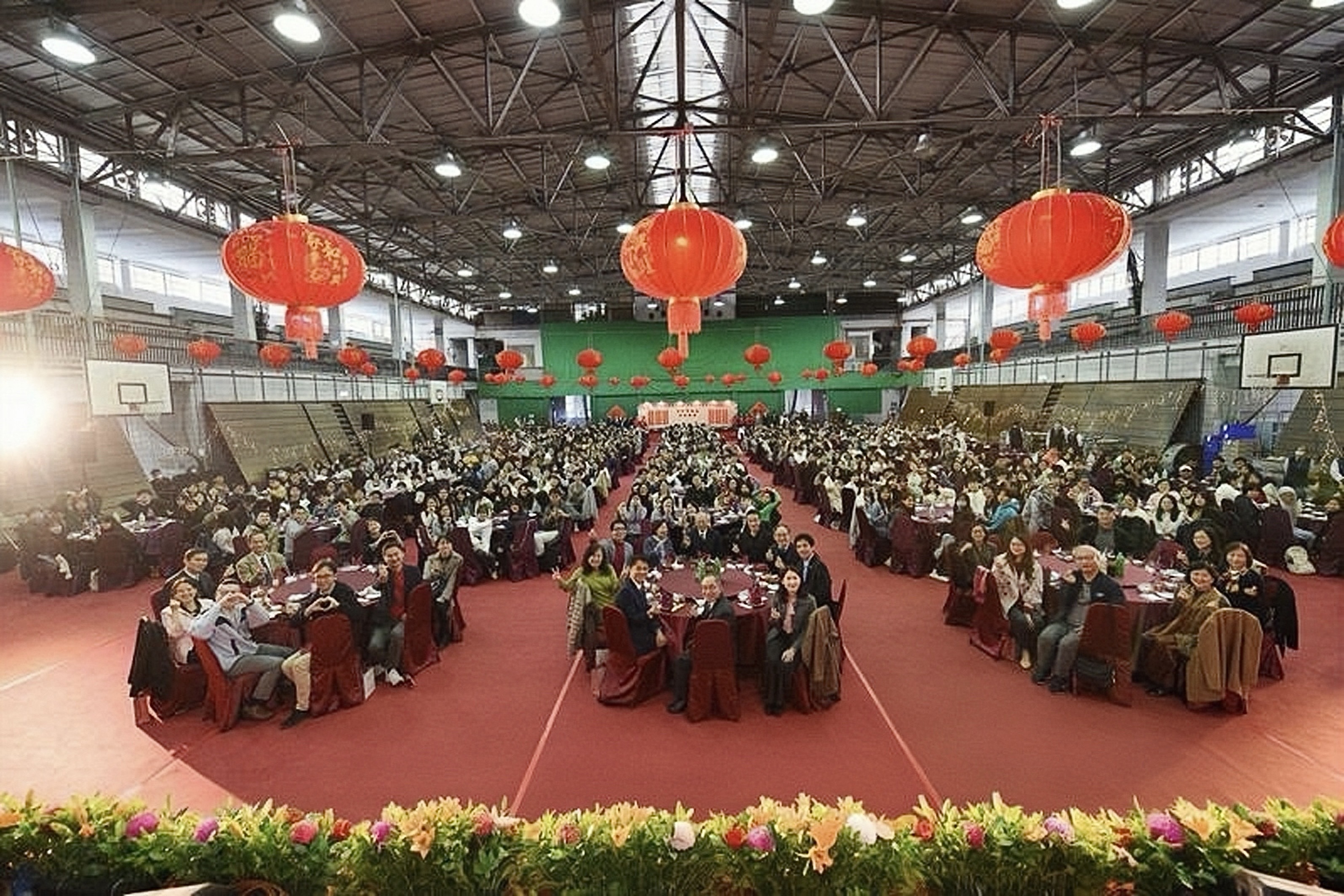 臺灣大學活動參與師生合影