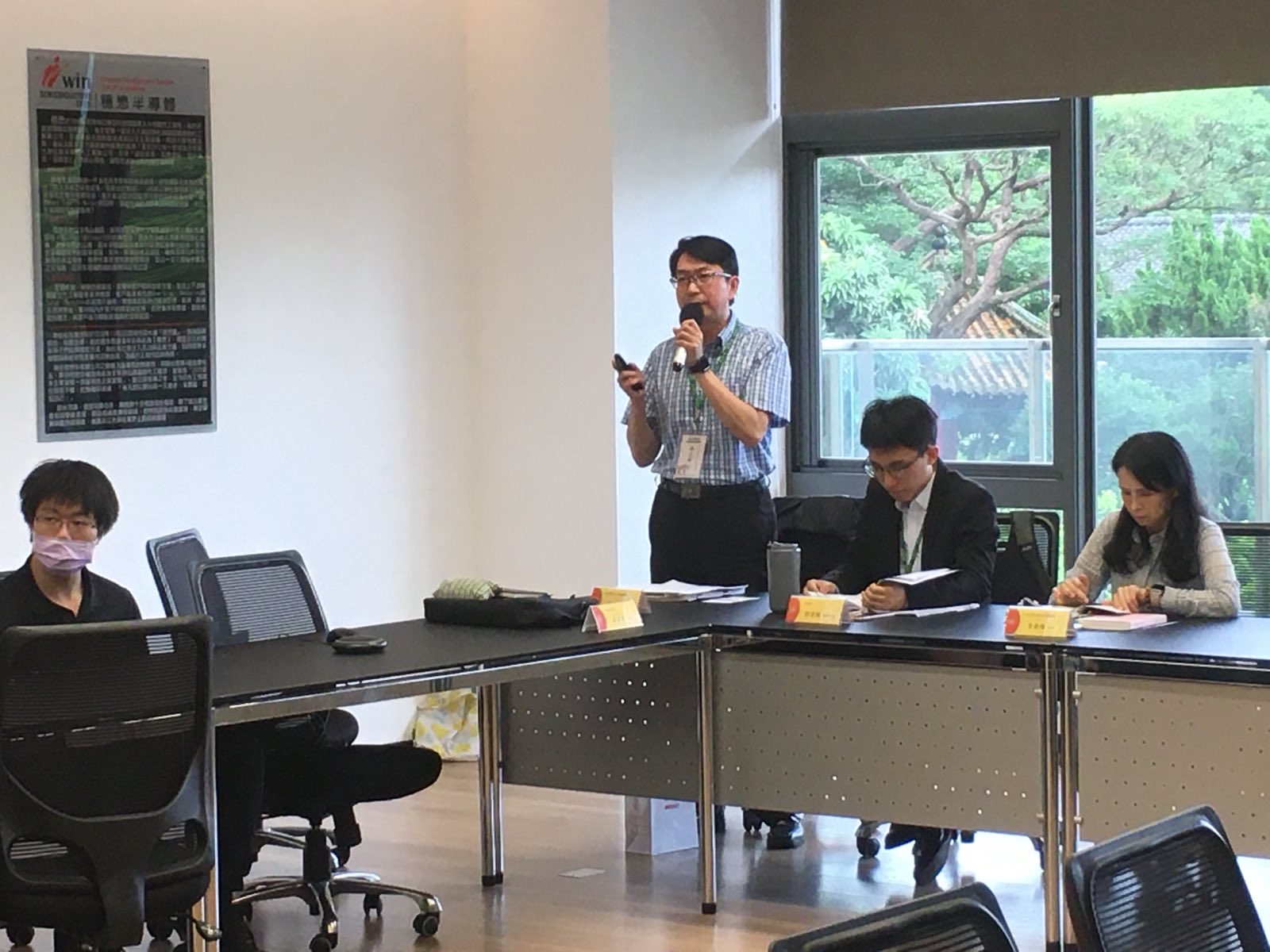 內政部移民署新北市服務站楊專員講解居留定居相關規定