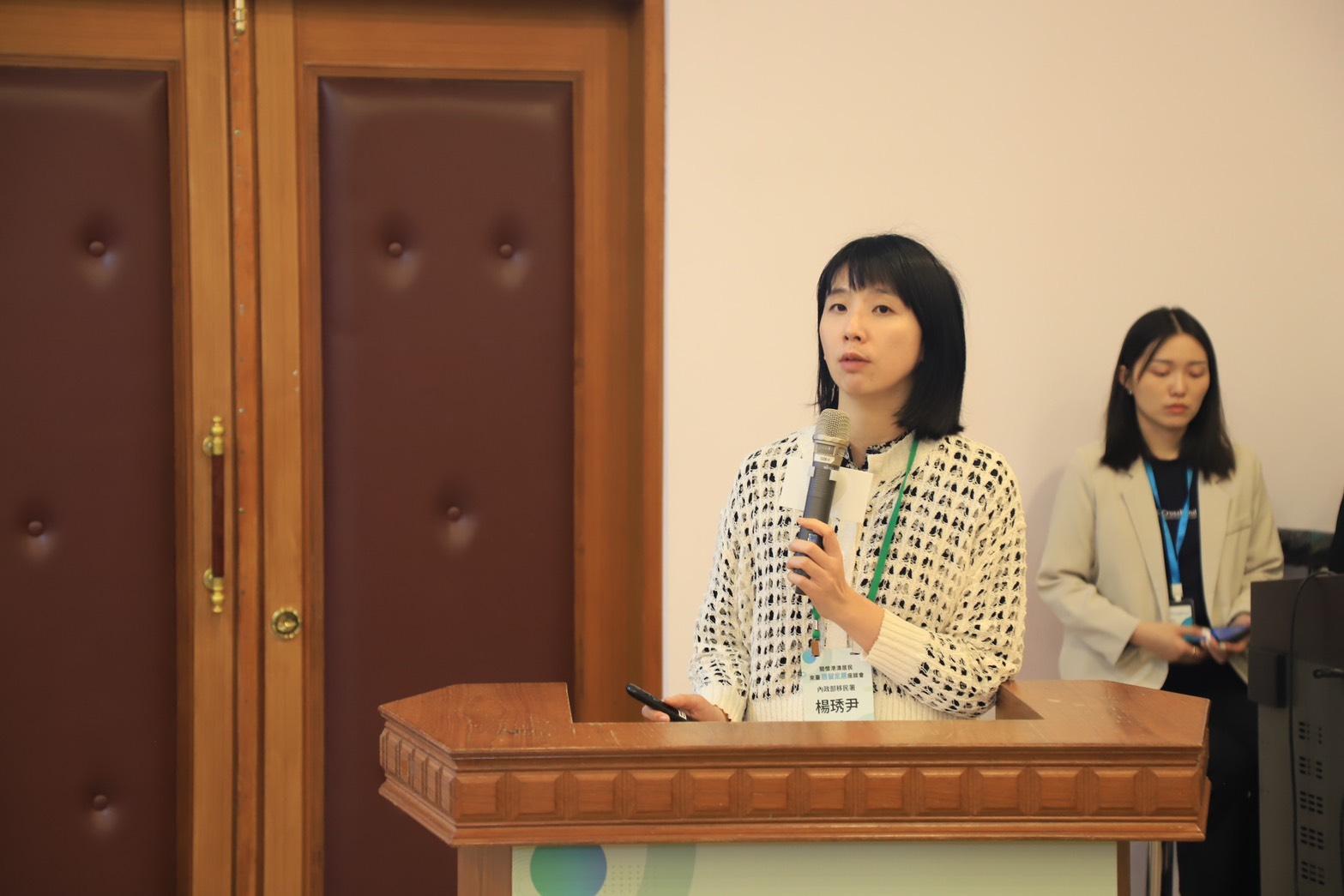 移民署楊琇尹秘書解說居留定居規定