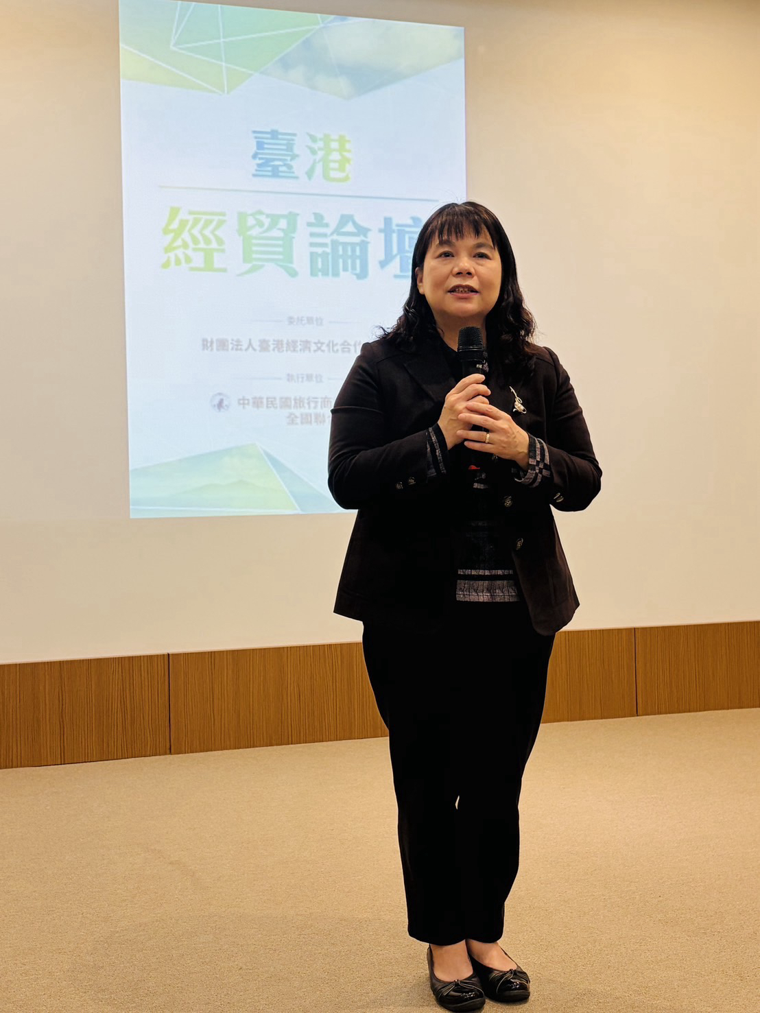 大陸委員會副主委兼策進會董事李麗珍致詞