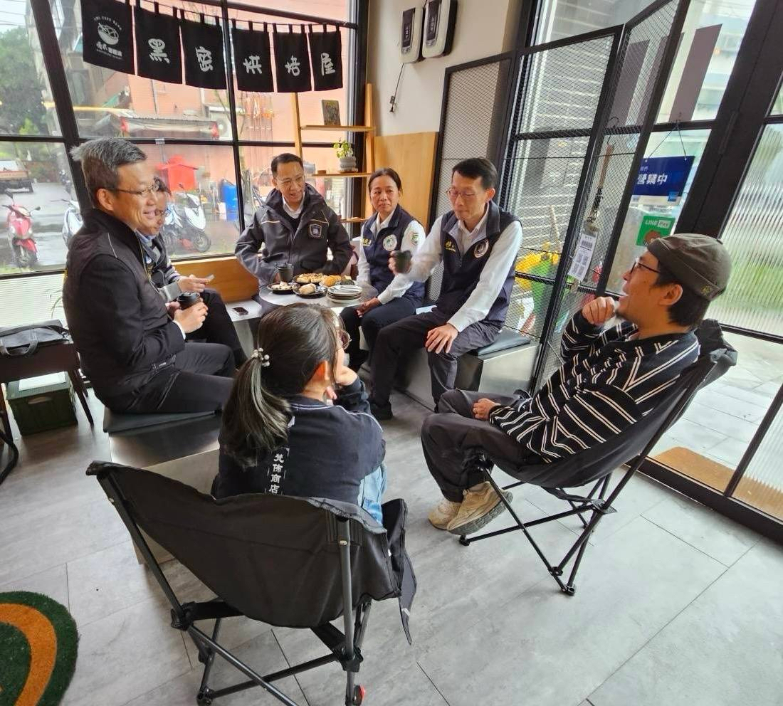 魯參事與李國熹伉儷交流在臺生活心得