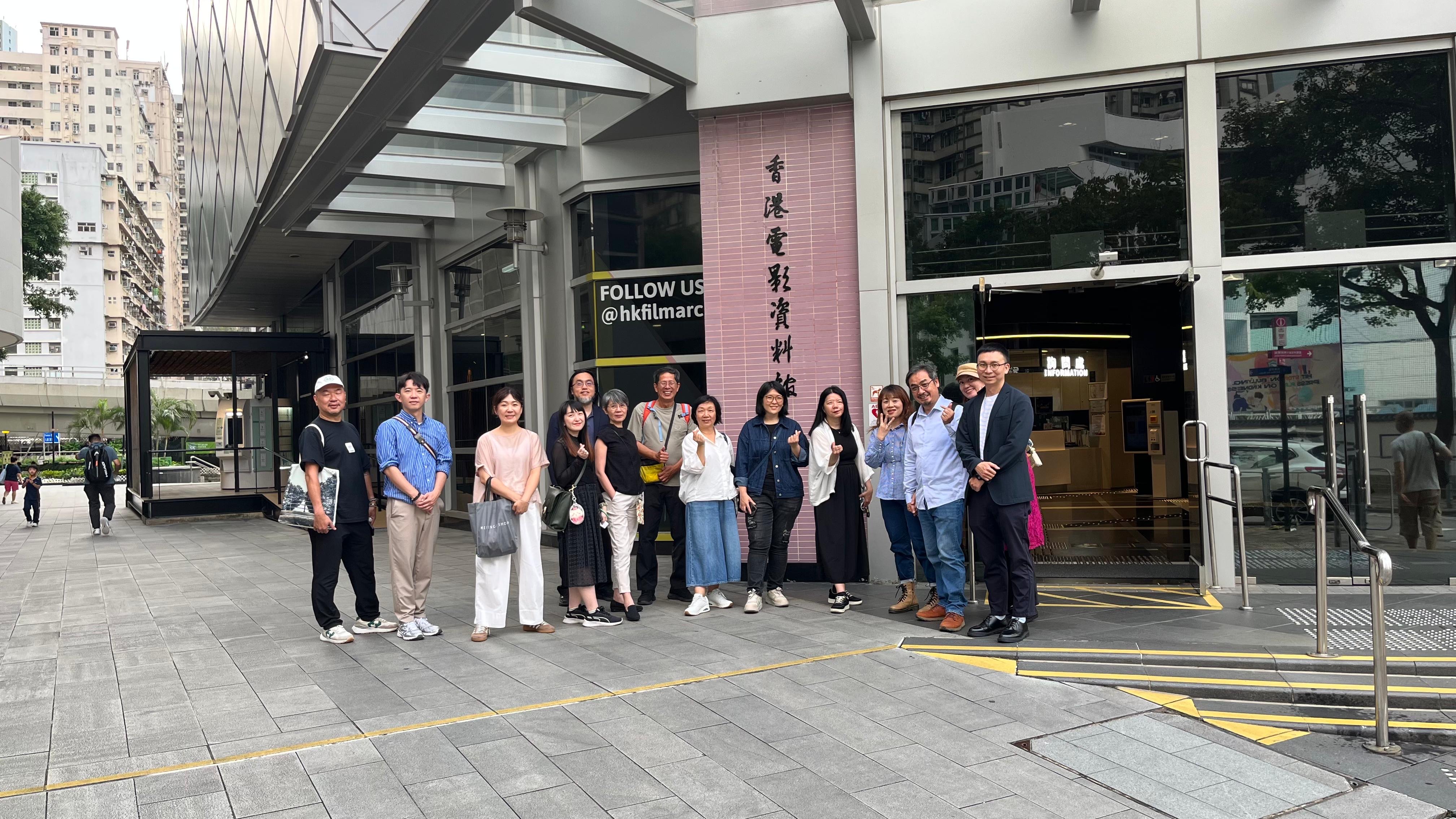 參訪團前往香港電影資料館
