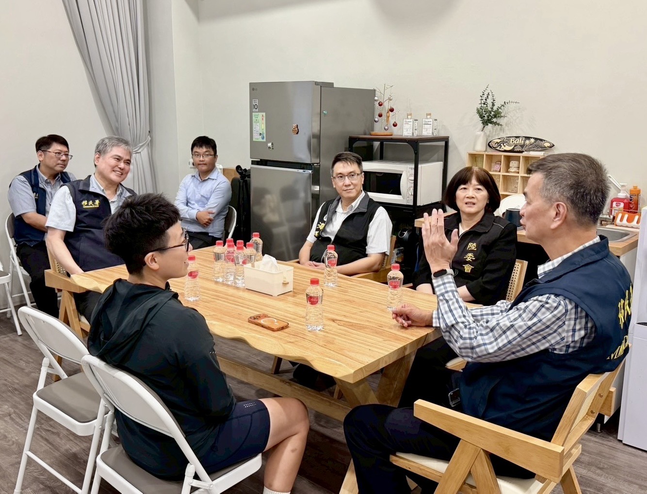 香港新住民阿言和與會機關分享創業歷程