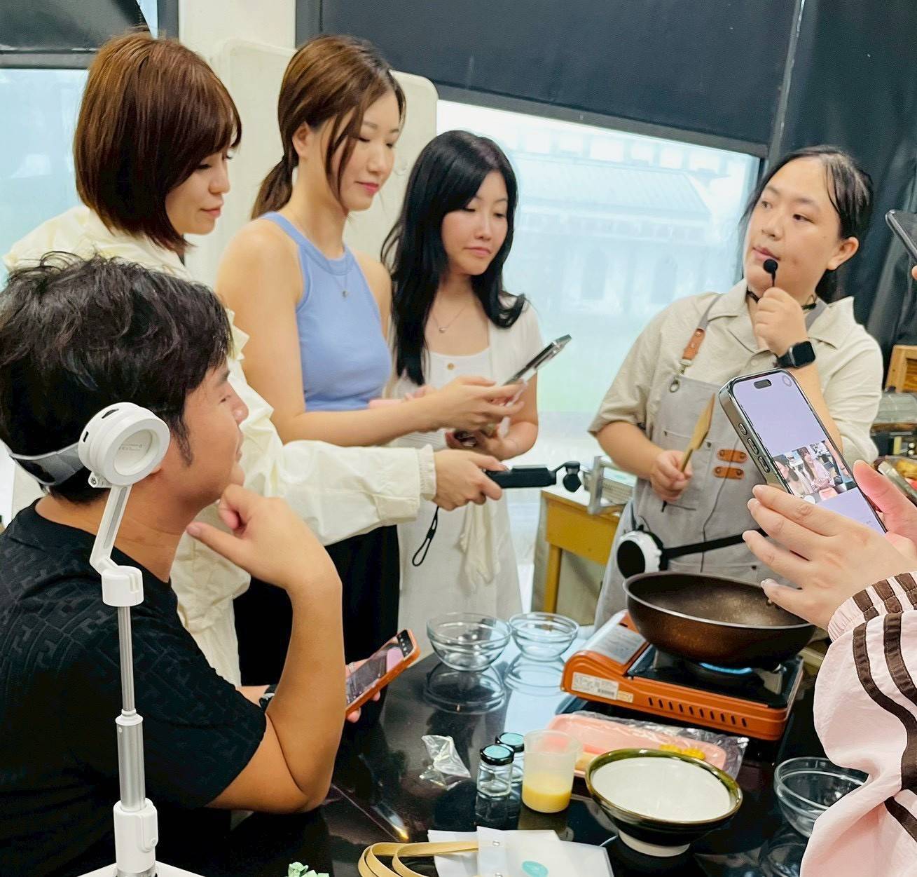 團員體驗手作巧克力