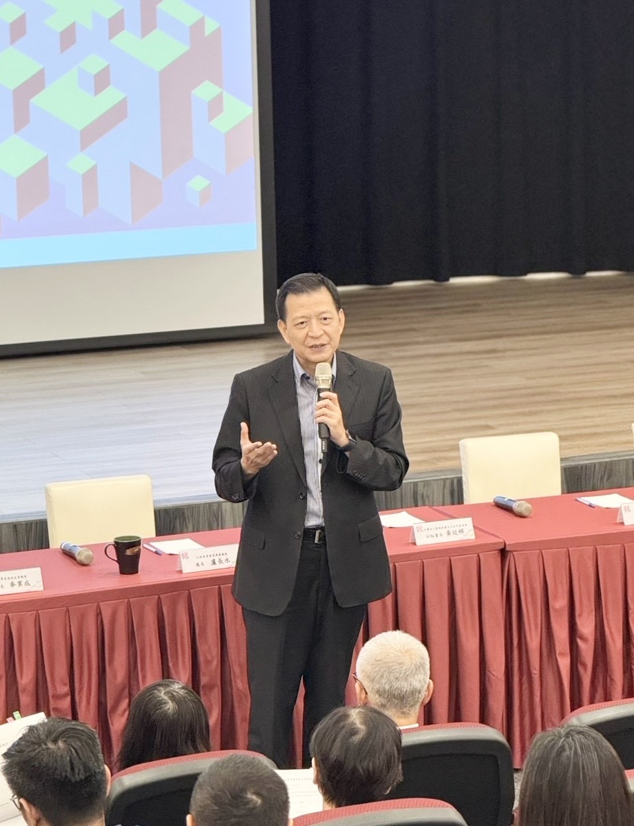 陸委會港蒙處處長兼策進會秘書長盧長水致詞