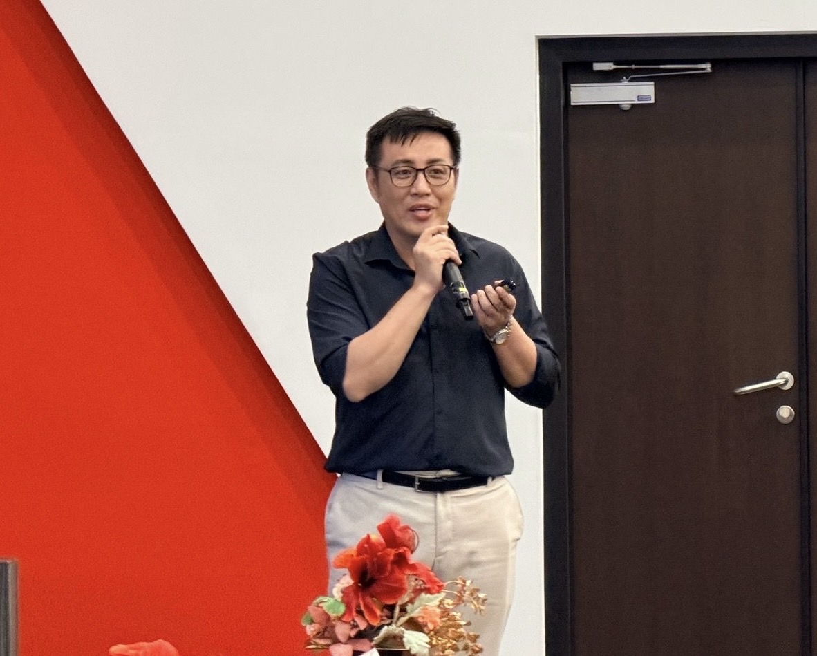 桃園市政府婦幼局謝科長介紹在地新住民服務